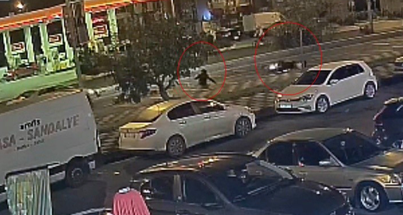 Metrelerce sürüklendi, kazayı yara almadan atlattı: O anlar kamerada