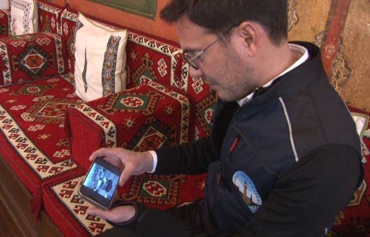 Efsane valinin oğlu 45 yıl sonra babasının makam aracını bulup satın aldı