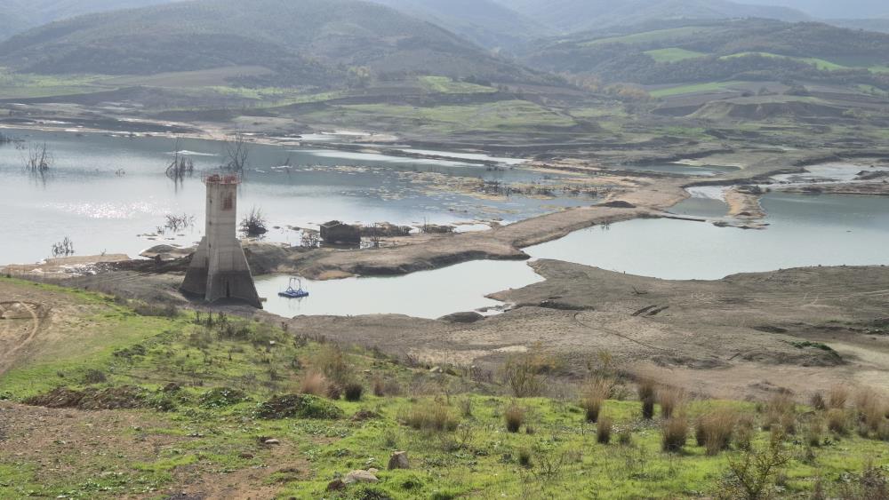 Tekirdağ’da korkutan görüntü: Naip Barajı’nda 20 günlük su kaldı