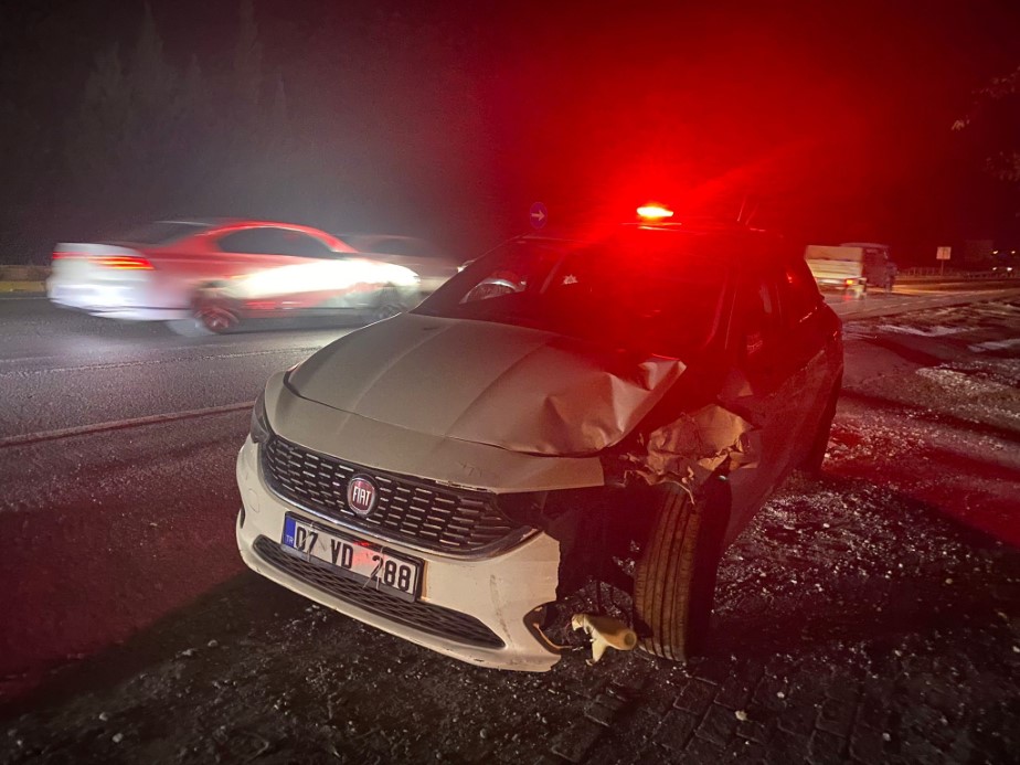 Antalya’da otomobil iki öğrenciye çarptı: 1 ölü, 1 yaralı