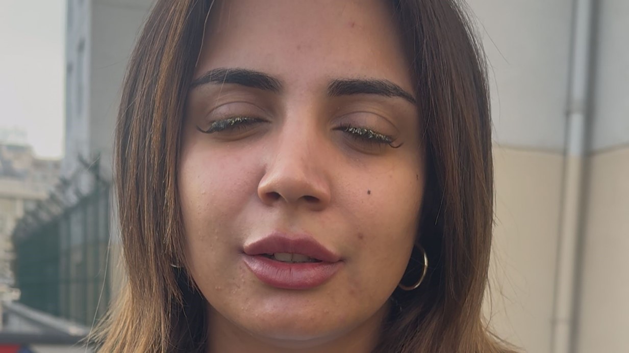 Güzellik merkezinde genç kadının gözüne yapıştırıcı kaçtı: "Kör olabilirdim"