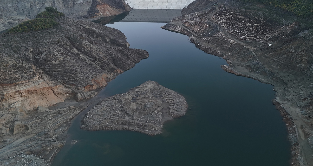 Hatay'da kentin içme suyunu karşılayan barajın su seviyesi yüzde 6'ya düştü