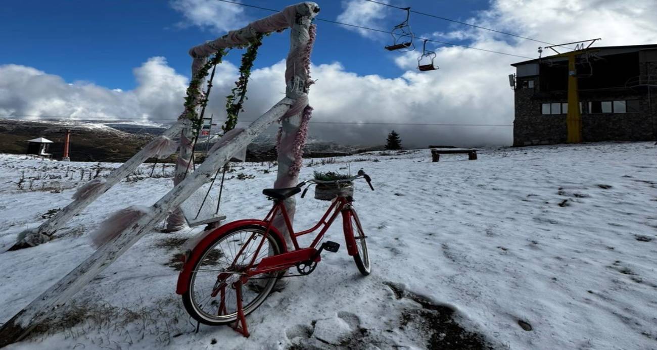 Uludağ sabah saatlerinde beyaza büründü