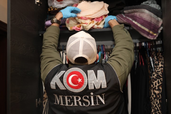 Mersin’deki rüşvet operasyonunda 6’sı gümrük memuru 11 kişi tutuklandı