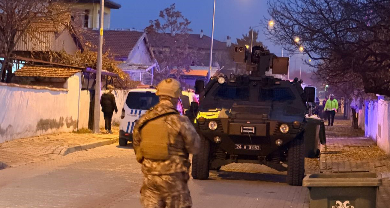 Erzincan’da bir evde baba ve oğlu silahla vurulmuş halde ölü bulundu