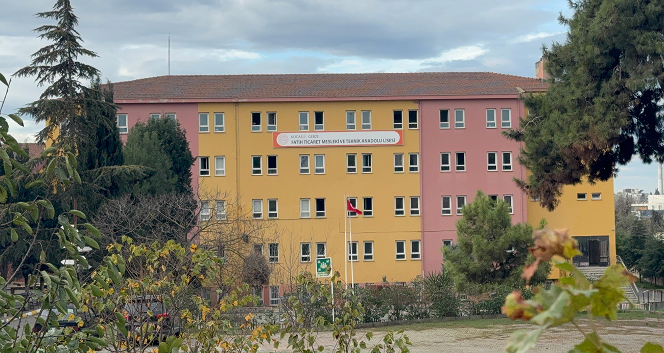 Kocaeli’de 15 öğrenci zehirlenme şüphesiyle hastaneye kaldırıldı