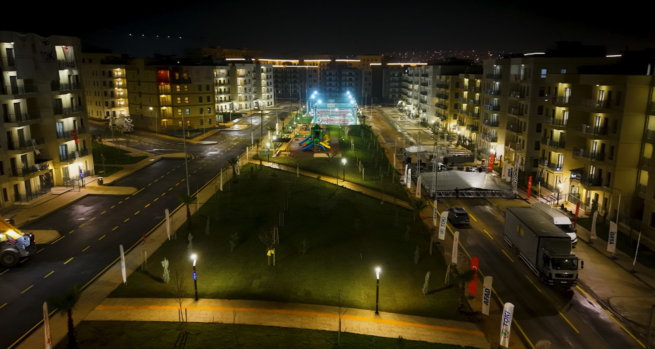 Bakan Kurum: "Küllerinden doğan Hatay’ımız yine ışıl ışıl"