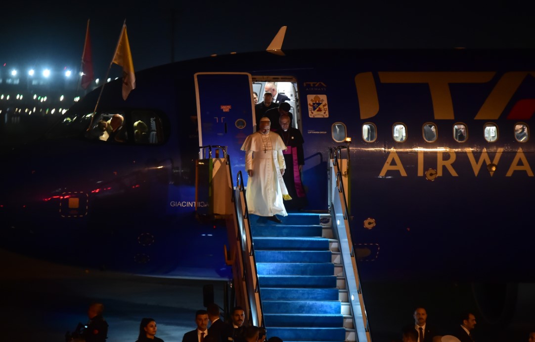 Papa 14. Leo İstanbul’a geldi