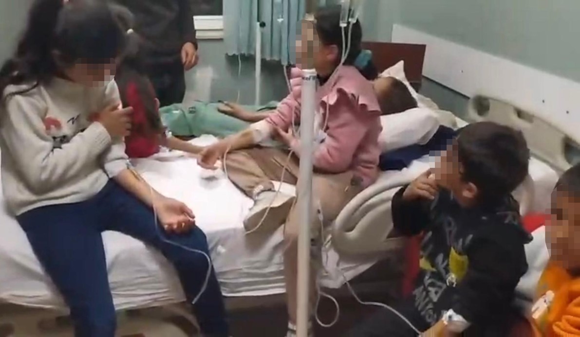 Diyarbakır’da okulda yedikleri yemekten zehirlenen öğrenciler hastanelik oldu