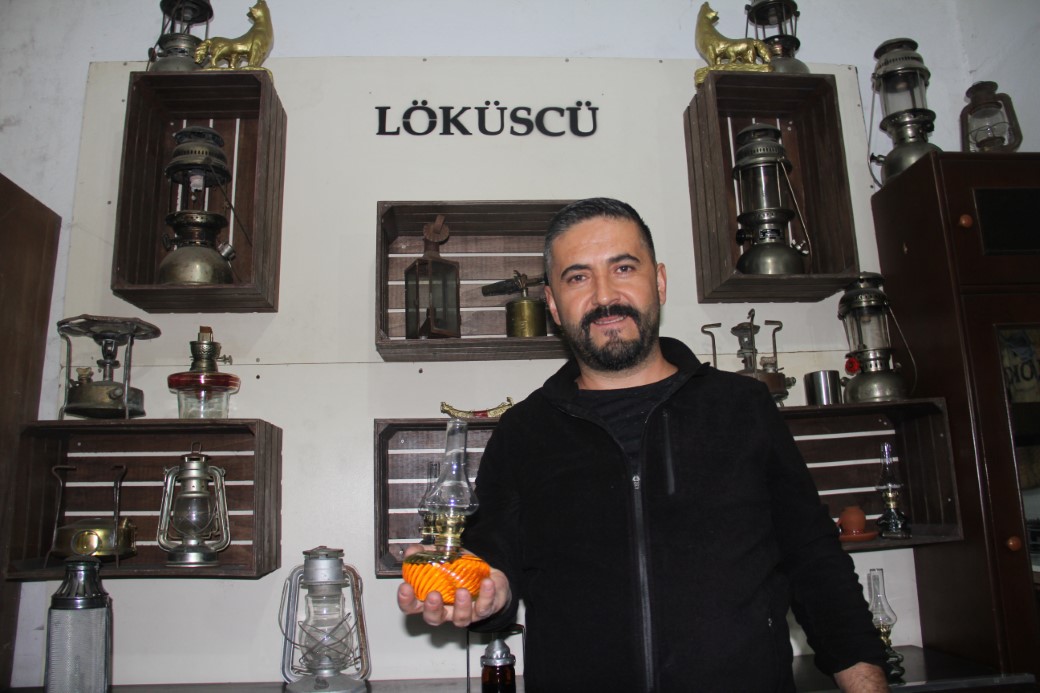 Asırlık lambalara yeniden ışık veriyor