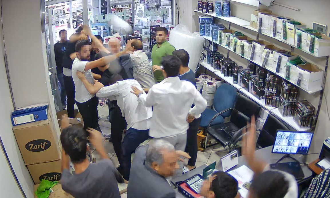 Şanlıurfa’da haraç iddiasıyla çıkan kavgada ortalık savaş alanına döndü