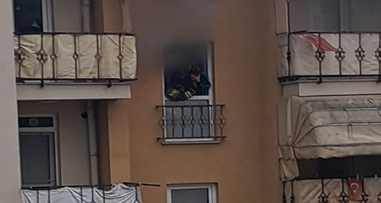 İtfaiye eri, oksijen maskesini vatandaşa verip hayatını kurtardı