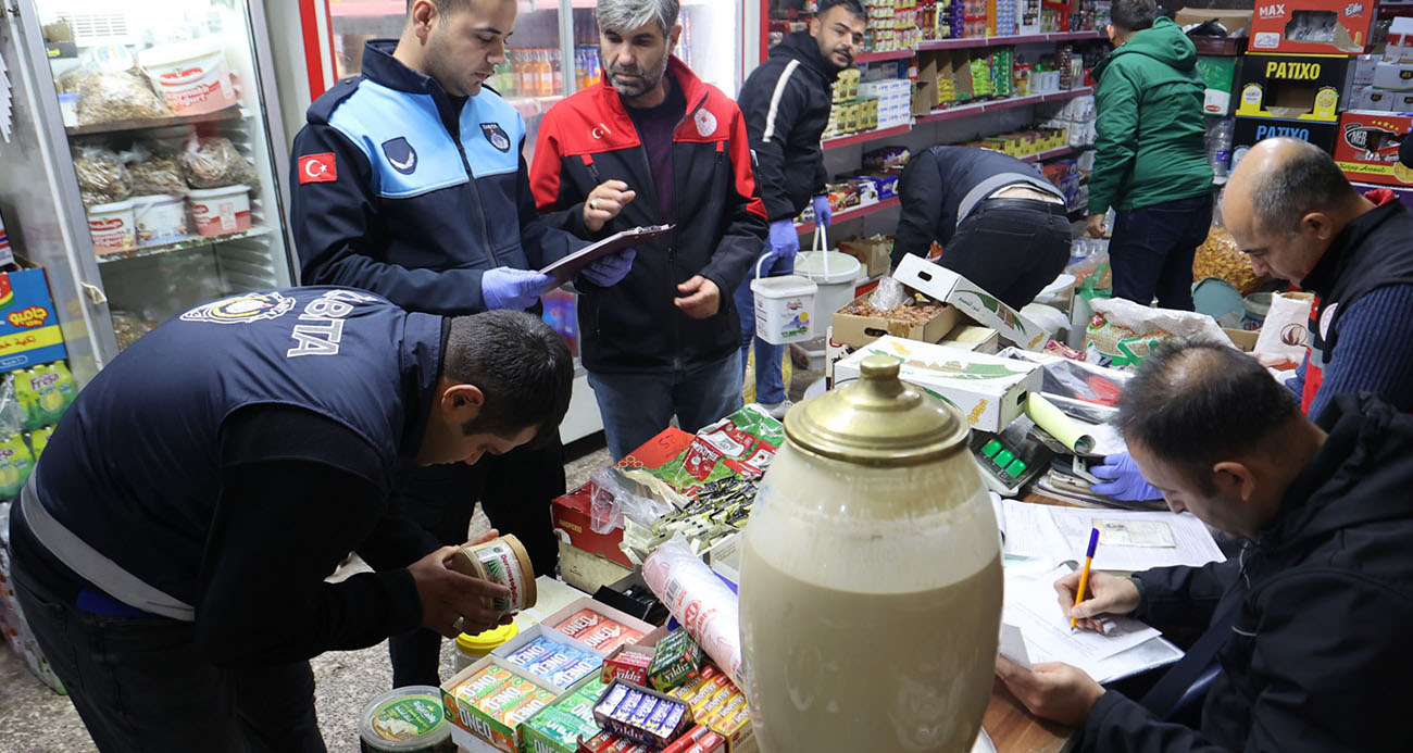 Kilis’te mide bulandıran hijyen skandalı: Merdiven altı üretimde fareler bulundu