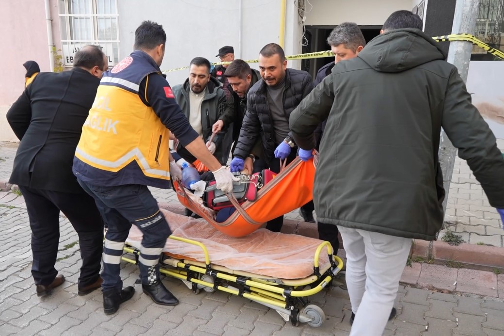 Avukatlık bürosunda kayınpeder dehşeti: Kız kardeşini öldürdü, gelinini ise ağır yaraladı