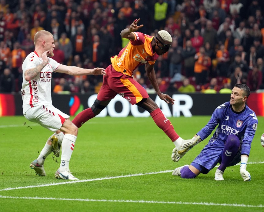 Galatasaray ligde evindeki yenilmezliğini 26 maça çıkardı