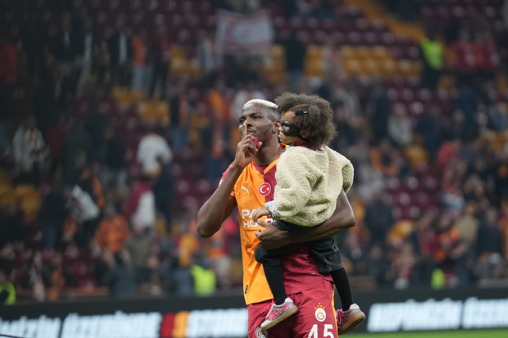 Victor Osimhen bu sezonki gol sayısını 11’e çıkardı