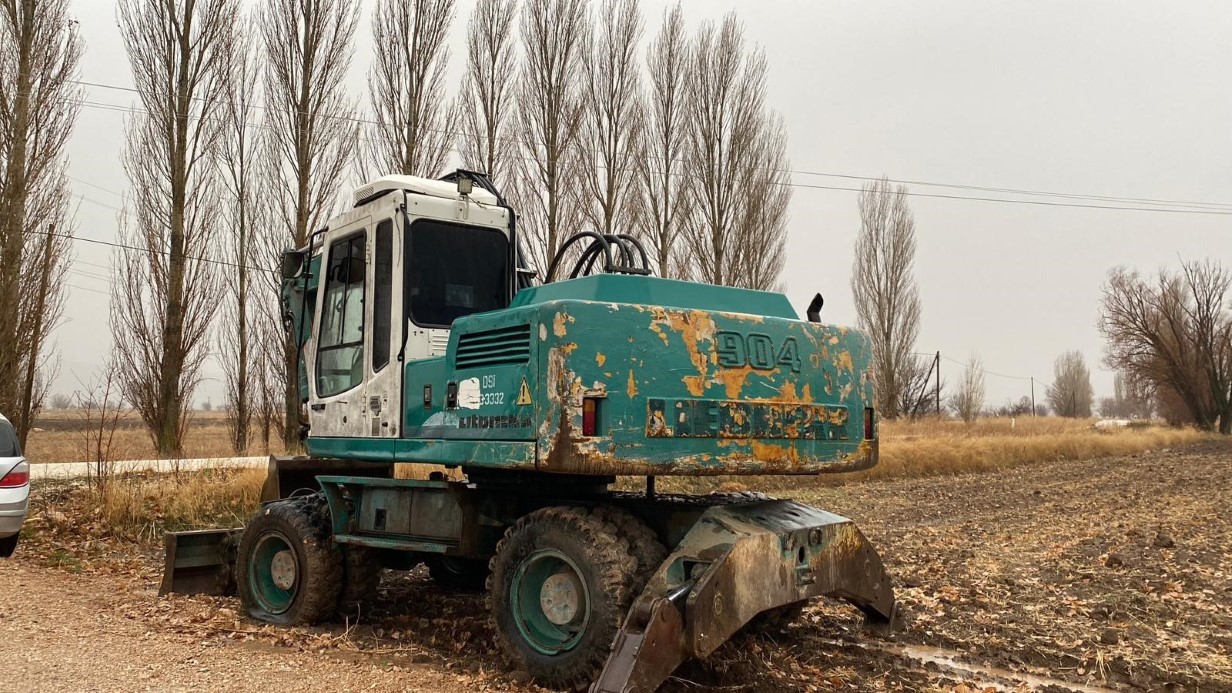 DSİ’ye ait kepçenin çalınıp define arandığı iddiası