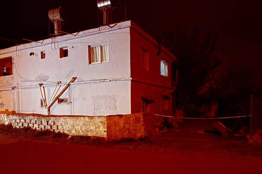 Öldürdüğü eşini evinin banyosuna gömdü