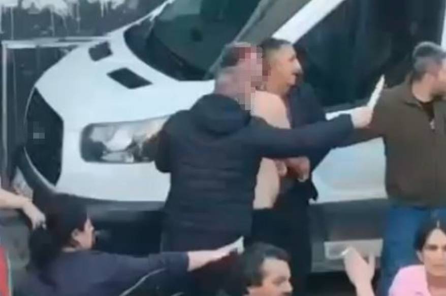 Esenyurt’ta park yeri kavgasında bıçaklar konuştu