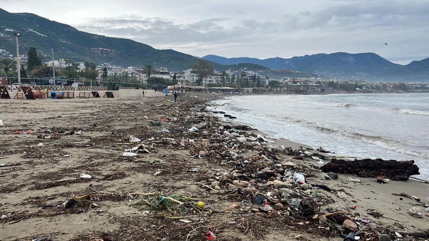 15 dakikalık yağmur Alanya’yı felç etti zararın boyutu ertesi gün ortaya çıktı
