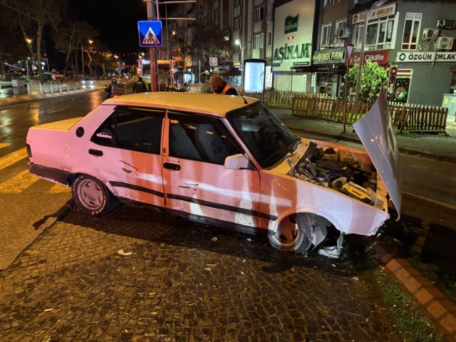 Alkollü ve ehliyetsiz kadın sürücü dehşet saçtı