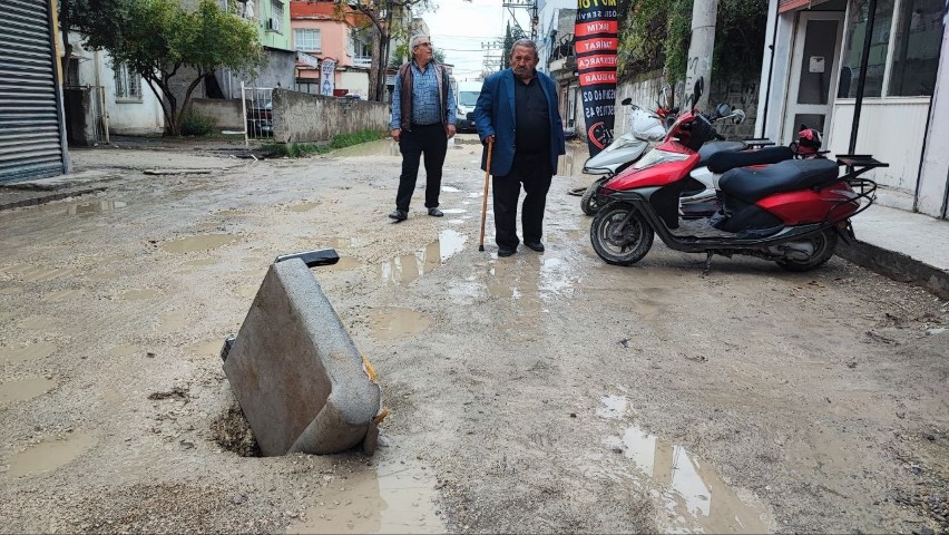 Çöken yola kanepe kollu önlem