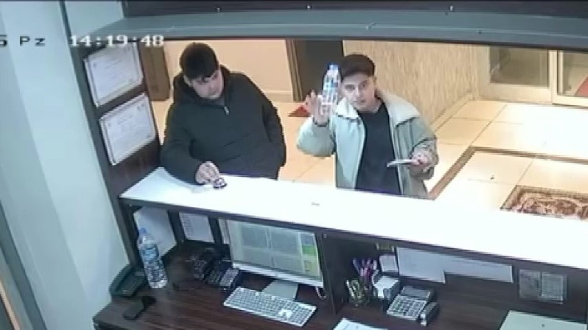 Çırak öğrencilerden örnek davranış: Aldıkları suyu kameraya gösterip parasını bıraktılar