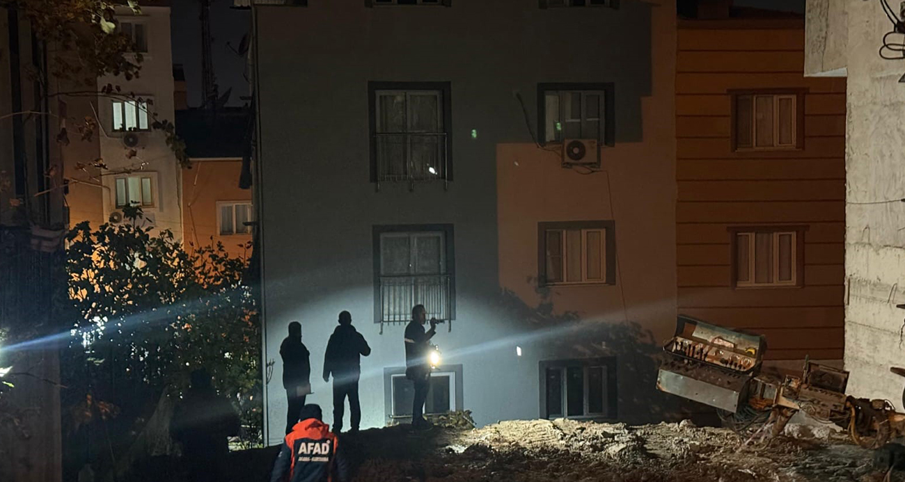 Manisa’da çatlak oluşan iki bina tahliye edildi