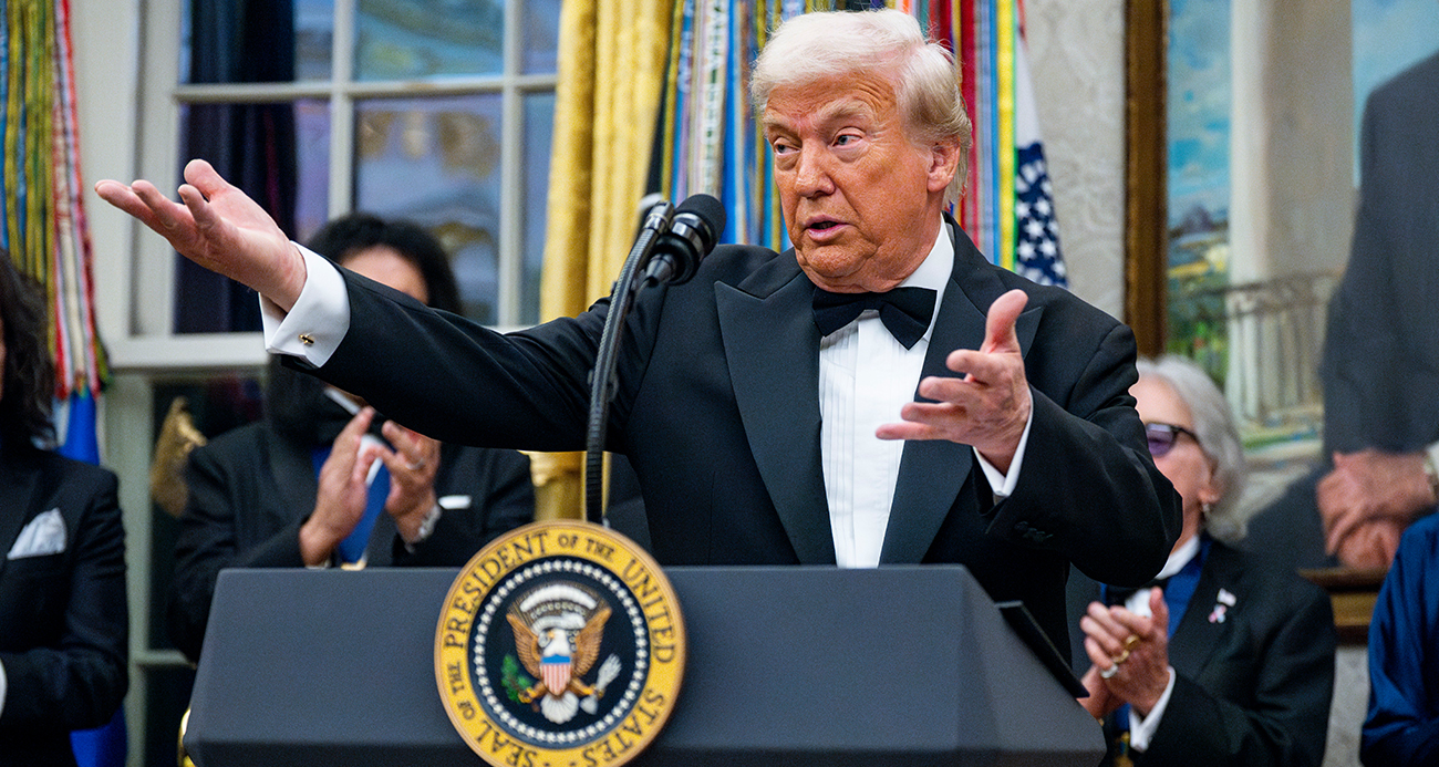 Trump, 1 milyon dolara ABD vatandaşlığı sağlayan "altın kart" vizesini başlattı