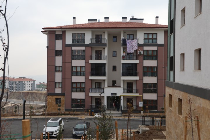 Asrın inşasında, Elazığ’da 12 bin konut yapıldı