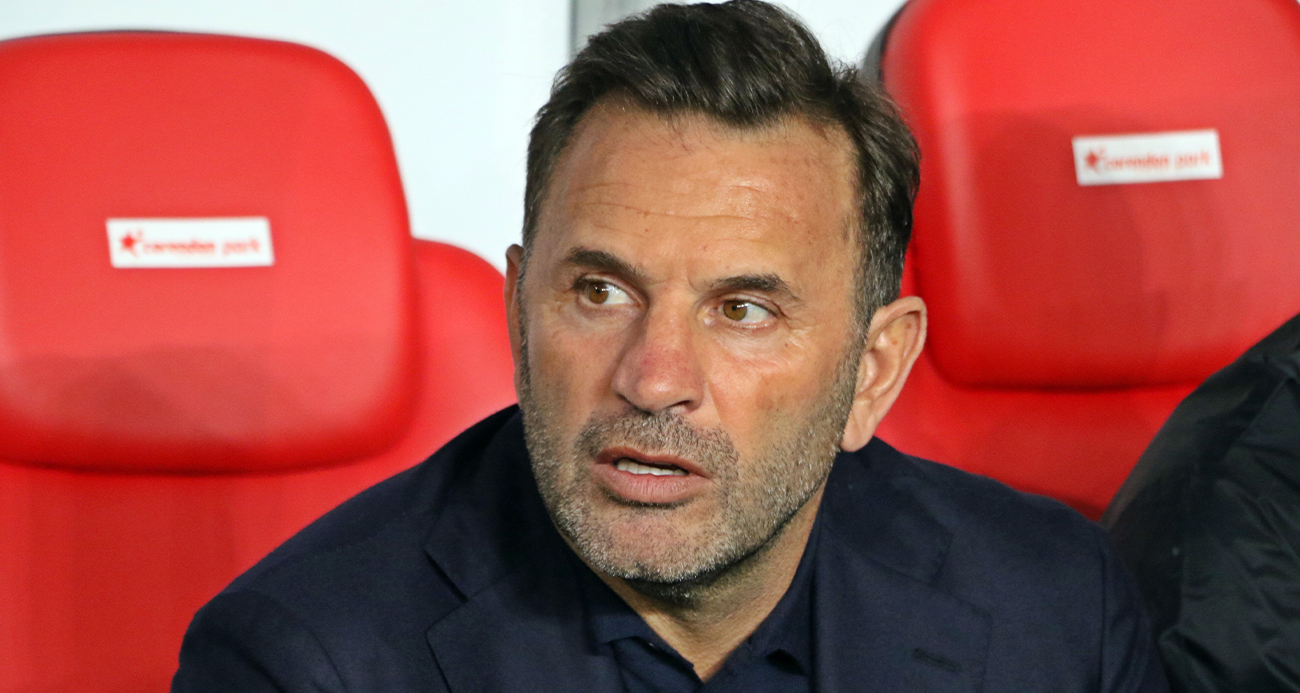 Galatasaray Teknik Direktörü Okan Buruk son oynadıkları Monaco maçının 11’ine göre Antalyaspor karşısına 2 değişiklikle çıktı.