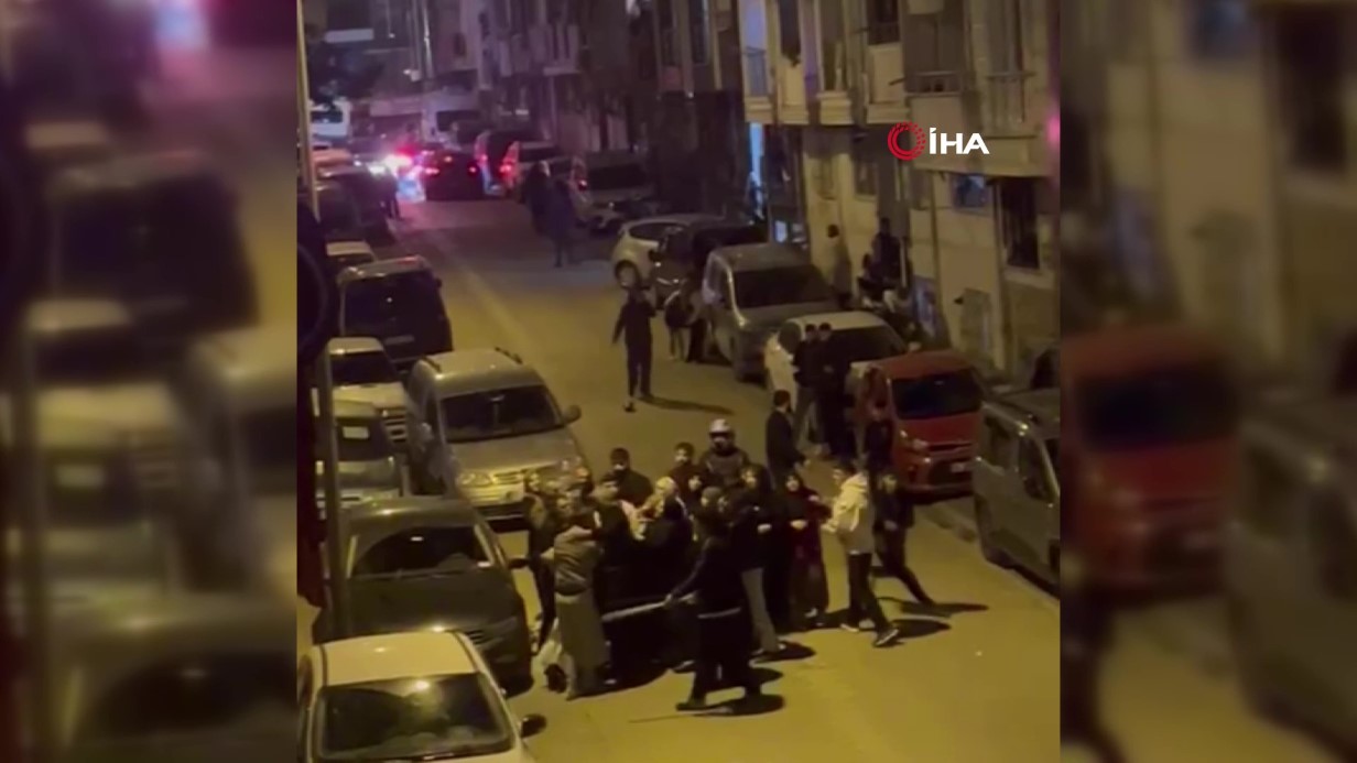 Esenyurt’ta çocukların kavgasına aileler dahil oldu, ortalık savaş alanına döndü