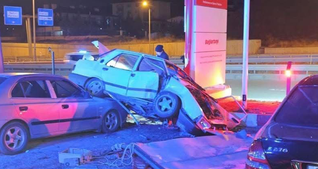 Park halindeki araçlara çarpan otomobil hurdaya döndü: 1 ölü, 1 ağır yaralı