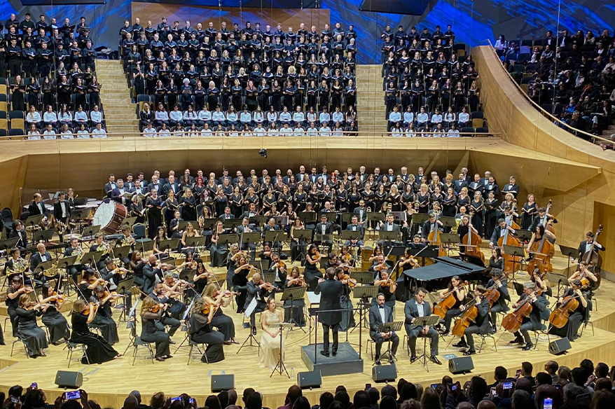 CSO’nun 200. yılı Dünya Koro Günü’nde 500 koristin verdiği konserle taçlandı