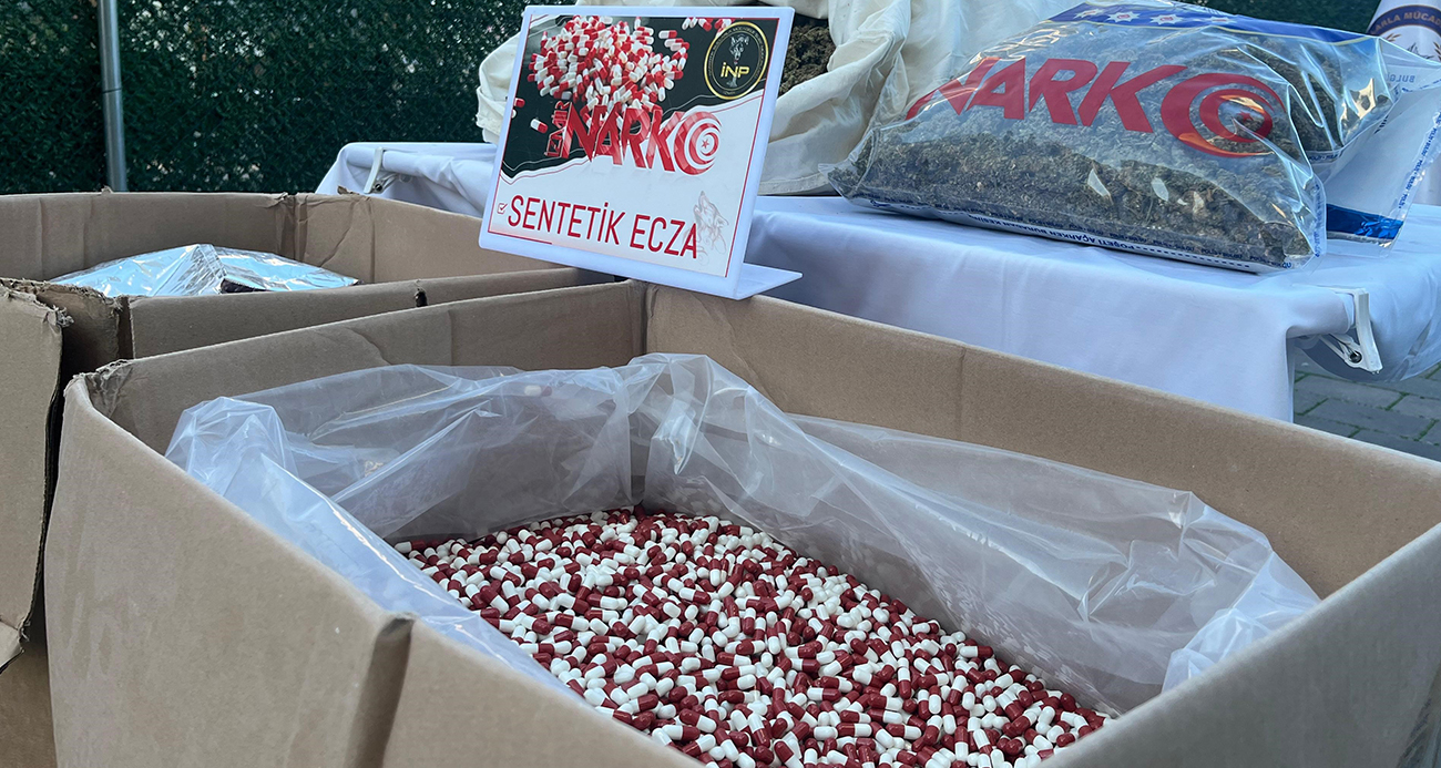 İzmir’de tek operasyonda 3 milyon uyuşturucu hap ele geçti: 46 tutuklama - ASAYİŞ