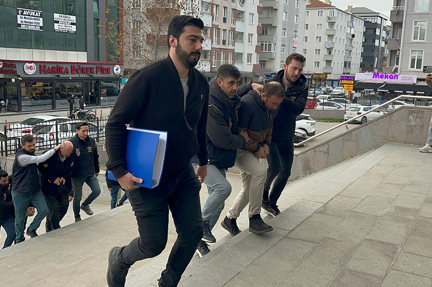 Çerkezköy’de tefecilik operasyonu: 3 kişi gözaltında