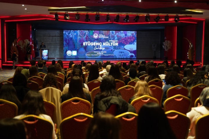 İGÜ, ETÜGENÇ Kültür Çalıştayı’na ev sahipliği yaptı