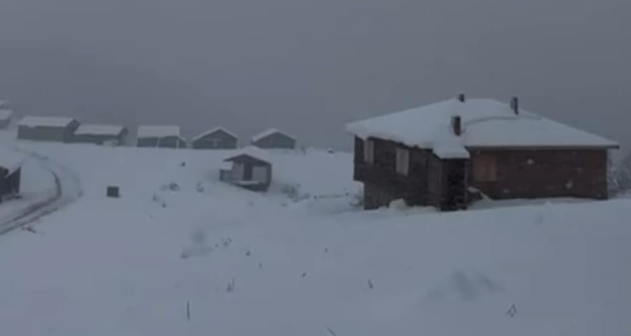 Kastamonu’nun yüksek kesimleri etkili olan kar yağışıyla beyaza büründü.