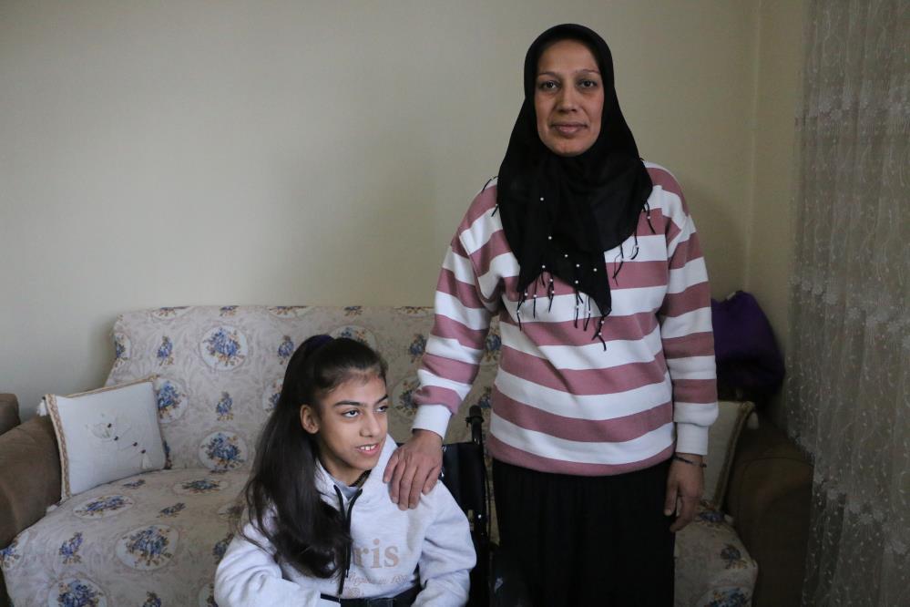 Devlet Bahçeli’den Diyarbakırlı engelli kıza tekerlekli sandalye sürprizi