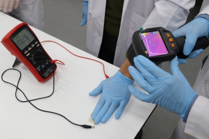 Matrix filminden esinlenip vücuttaki atık ısıyı elektriğe dönüştürdüler