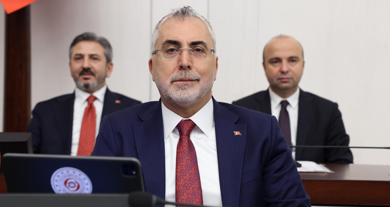 Bakan Işıkhan: "Asgari ücret miktarının çalışanlarımızın gelirlerini enflasyona ezdirmeyecek şekilde belirlenmesi için çalışmalarımızı sürdüreceğiz"