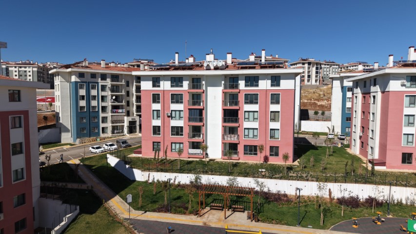 Evlerine geçen Adıyamanlı depremzedeler: 