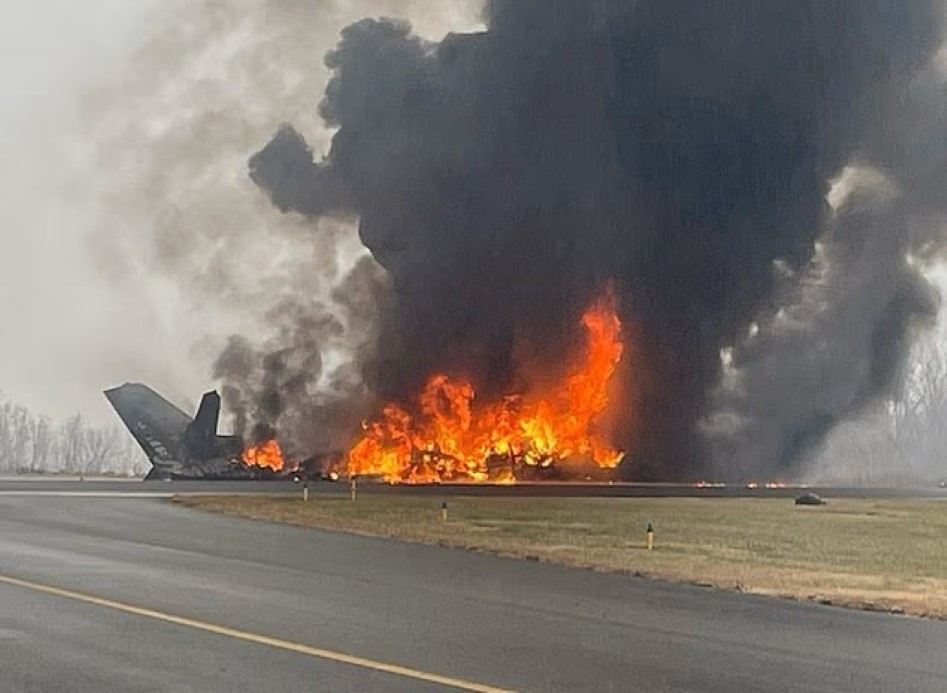 ABD’nin Kuzey Carolina eyaletinde havaalanına iniş yaptığı sırada özel jet düştü.