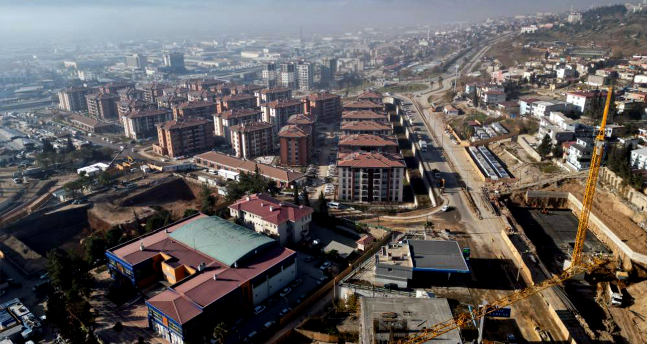 Deprem bölgesinden Bakan Kurum’a destek:  "Böyle şantiye şefine can kurban"