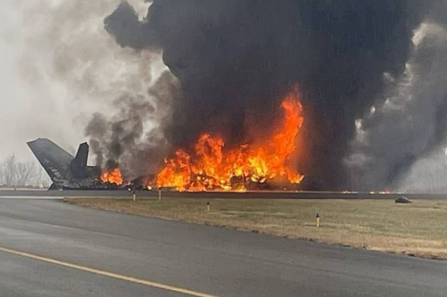 ABD’de havaalanına iniş yapan özel jet düştü