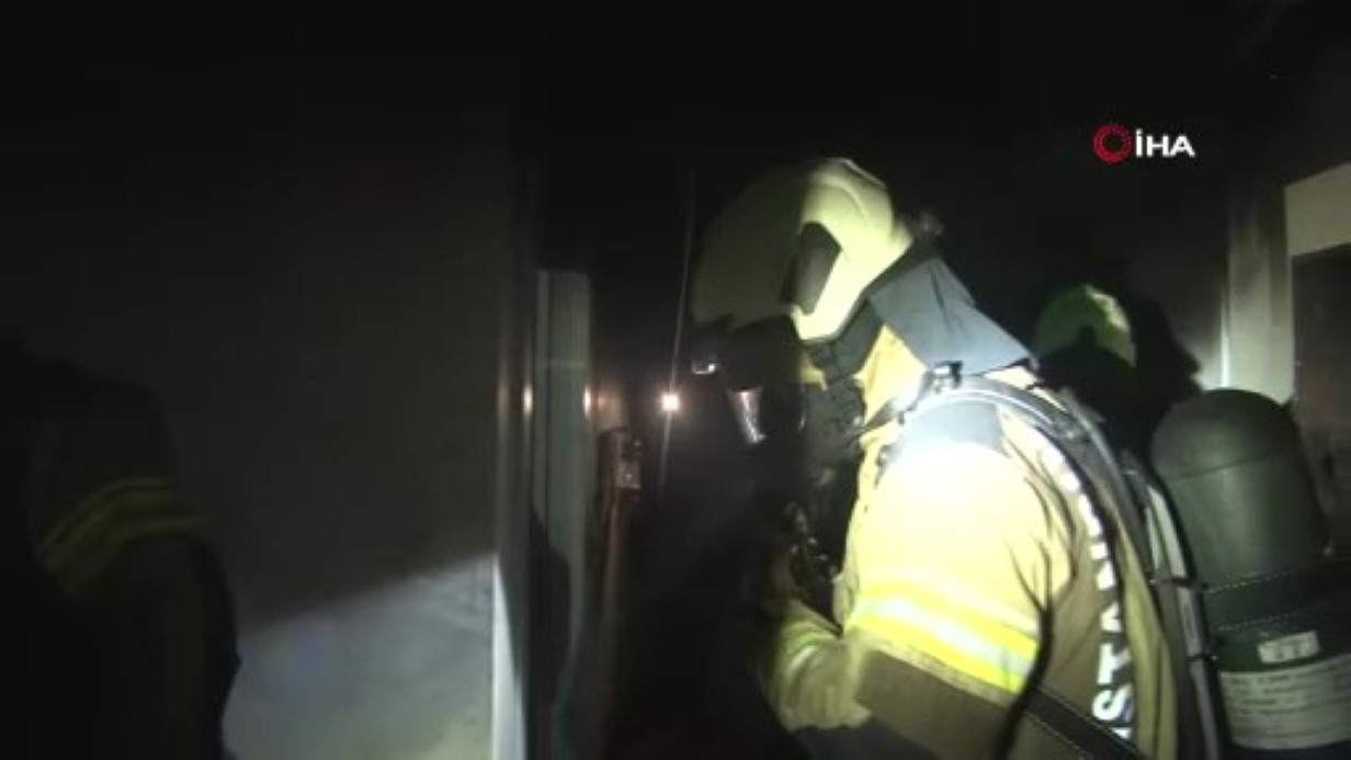 Bahçelievler’de evde çıkan yangın paniğe yol açtı - ASAYİŞ