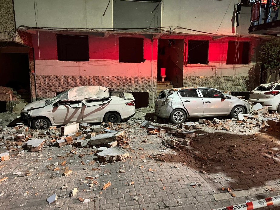 Bağcılar'da iş yerine silahlı saldırı