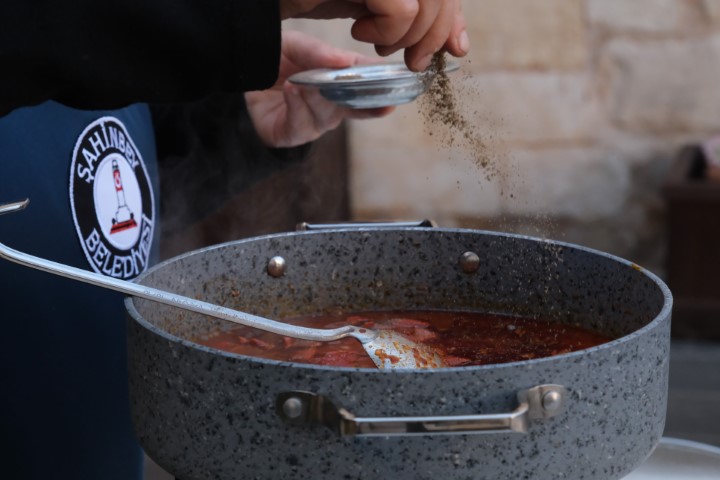 Mıcırık Aşı’nın 6’ncı en kötü yemek seçilmesine Gaziantepliler tepki gösterdi