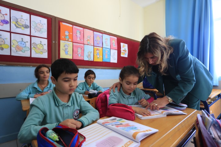 Aysel öğretmen, köy okullarında başladığı mesleğinde, eğitim dünyasının Nobel’ine aday oldu