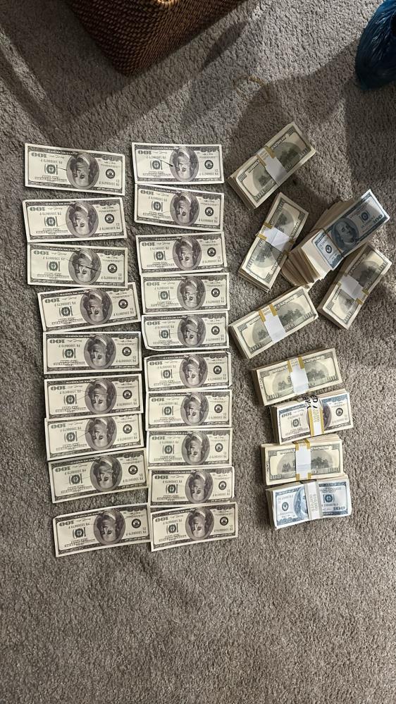 Uyuşturucu soruşturmasında Ezgi Eyüboğlu’nun da aralarında bulunduğu 8 şüpheli gözaltına alındı